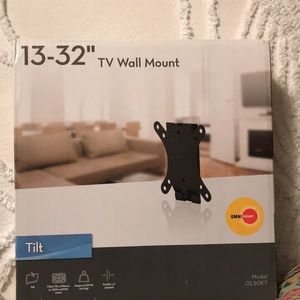 New in box OMNI TV WALL MOUNT 13-32” (50 lbs) blk
